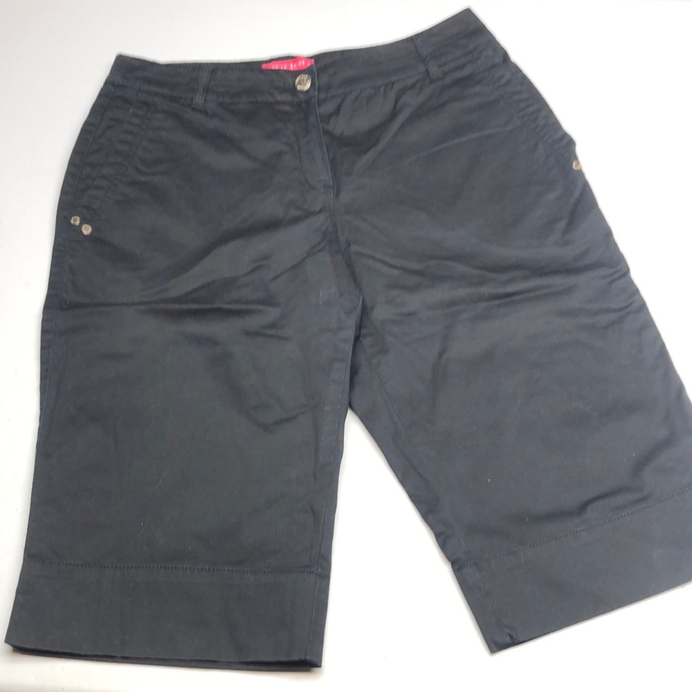 LIKE NEW APRIORI BLACK CARGO SHORTS 6/28 ⭐️